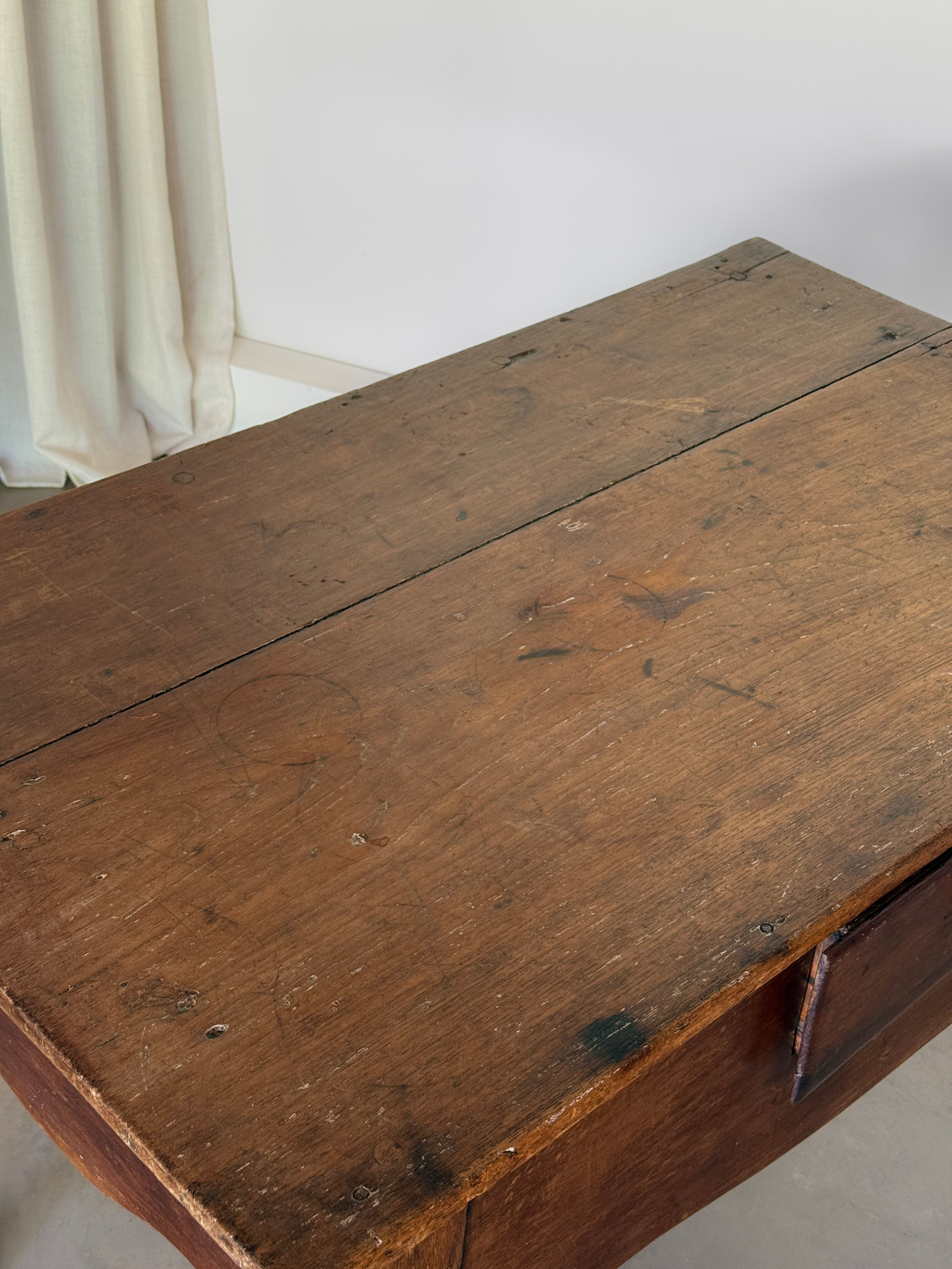 Primitive Scalloped Table