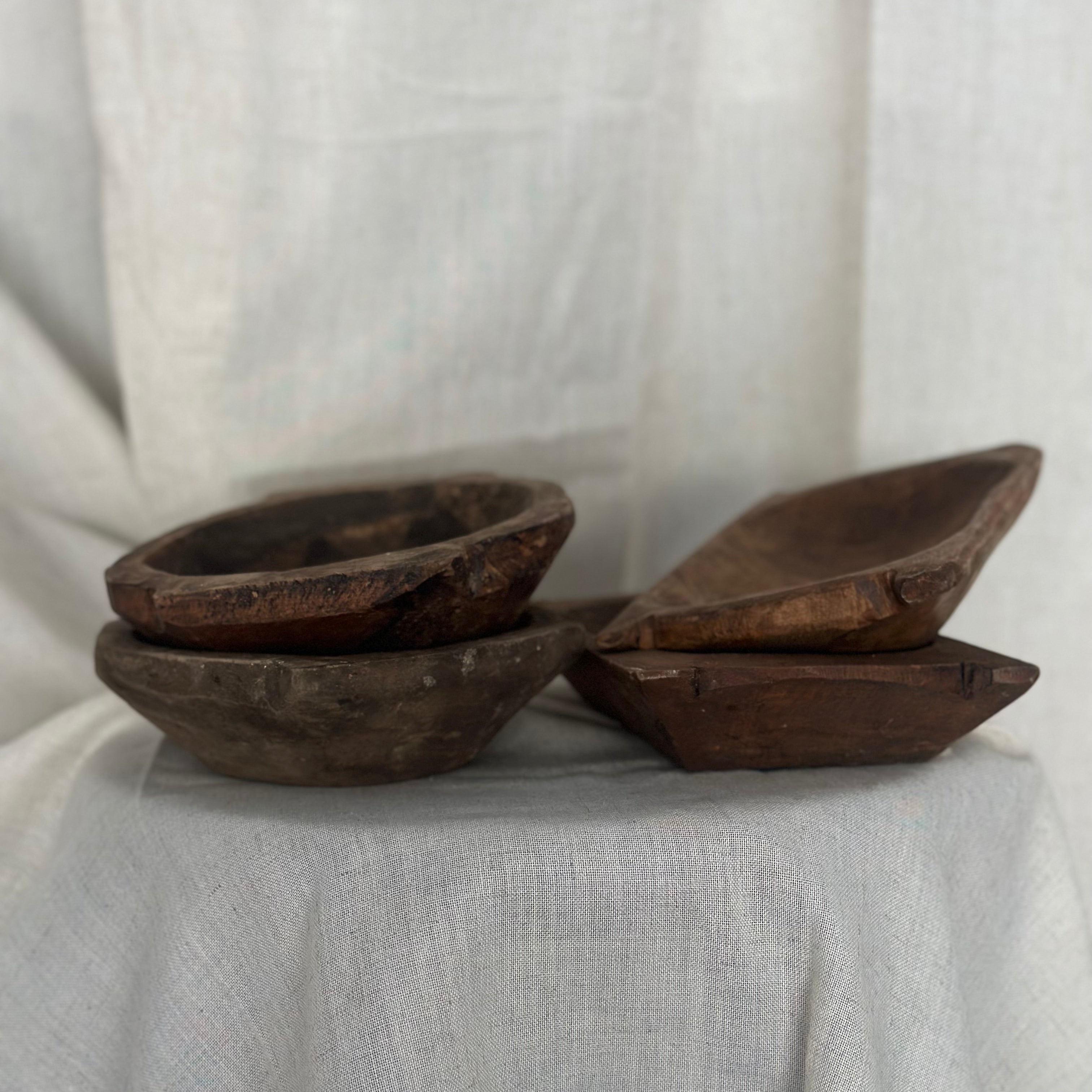 Primitive Farmhouse-style Wood Bowl
