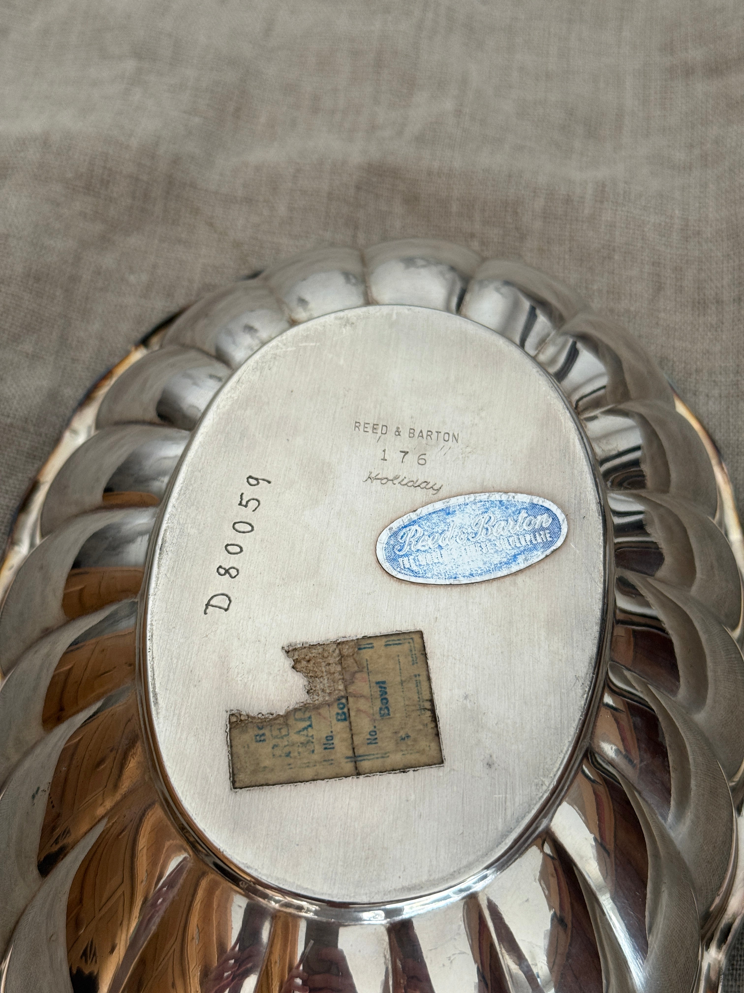 Vintage Holiday Scalloped Bowl